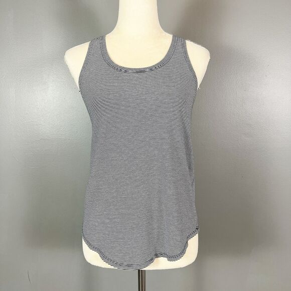 Lululemon‎ Love Tank Pleated XS 4 Gym Workout Athleisure Summer Outdoors Active - Picture 1 of 5